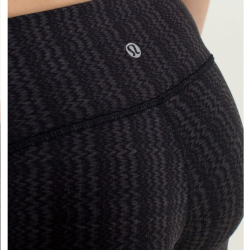 Lululemon Wunder Under Crop Ziggy Wee Black/Grey - Picture 3 of 7